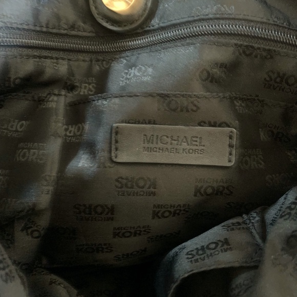 MICHAEL Michael Kors Black Leather Fulton Large Tote Bag - Picture 5 of 5